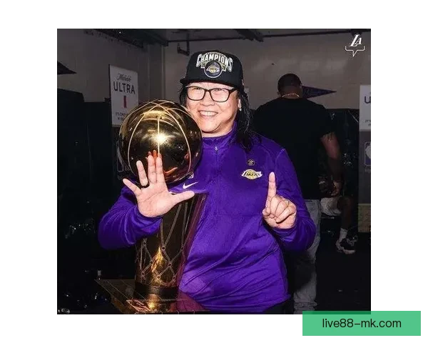 传奇魔术师豪夺二十枚冠军戒指湖人生涯独揽十一枚辉煌成就
